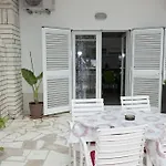 Lägenhet House Duće