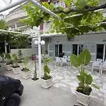 Lägenhet House Duće