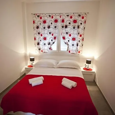 House Apartment *