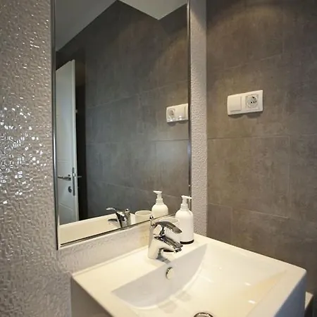 Апартаменты House