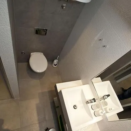 House Apartment *