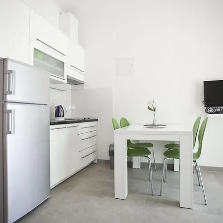 Апартаменты House *